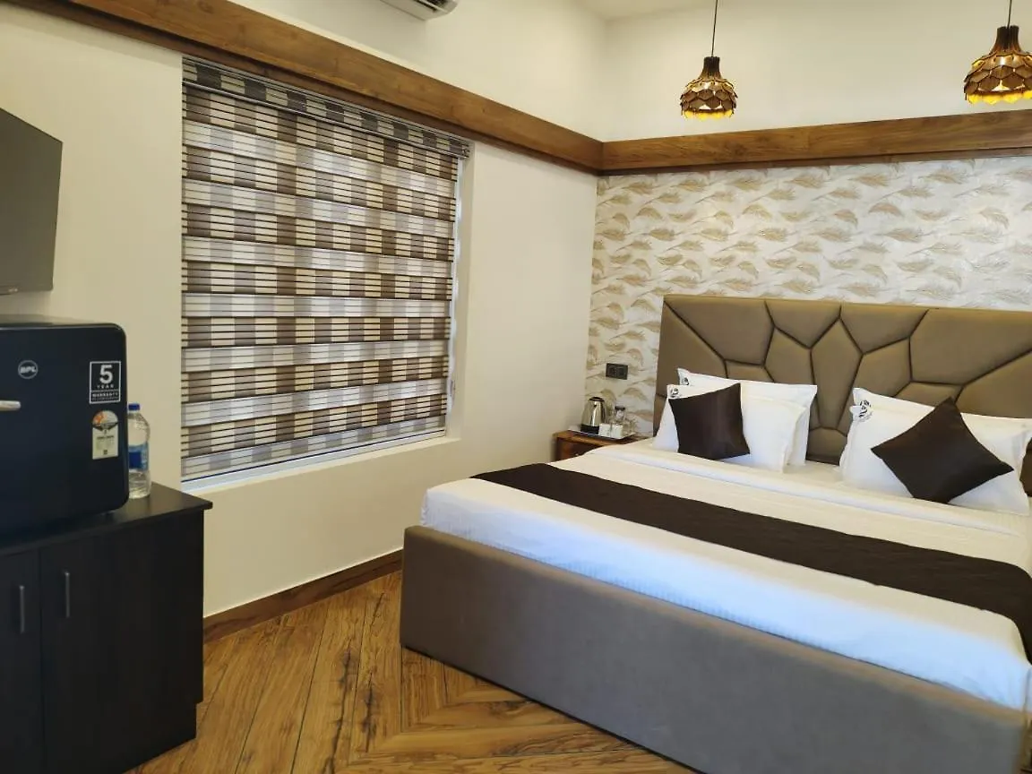 *** Отель Flower Hill Cottage Варкала Индия